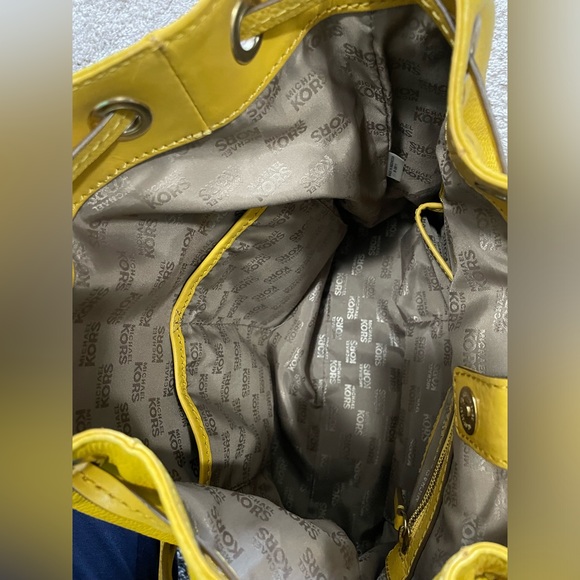 Michael Kors Leather Bag - Picture 3 of 3